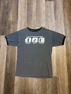 Vintage Rue21 Satire How to Clean Your Room Graphic Tee Shirt